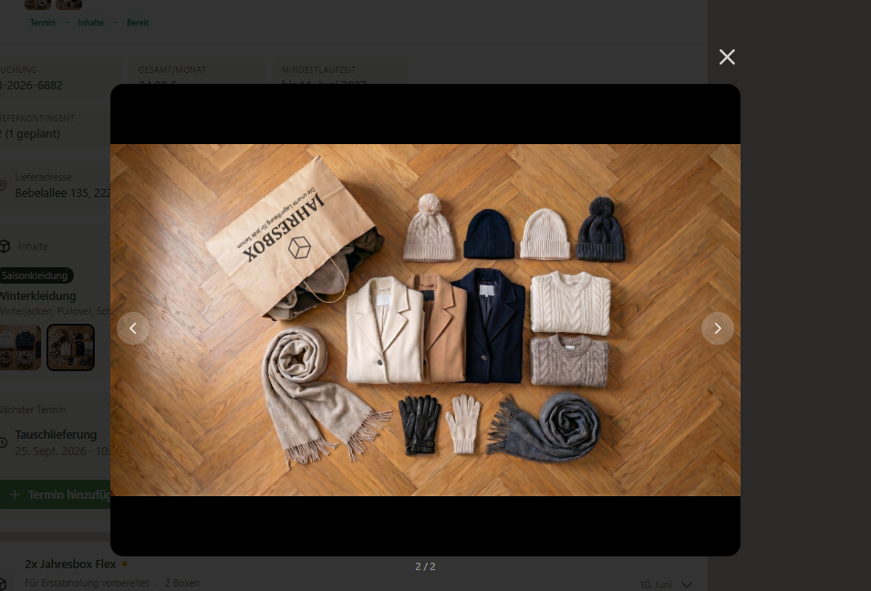 Fotogalerie im Kundenportal: Übersicht über alle dokumentierten Winterkleidungsstücke mit Jacken, Mützen, Schals und Handschuhen